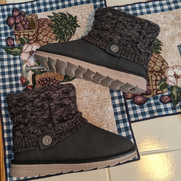 Muk luks ankle boots
